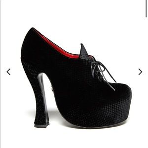 Von D Shoes “Natasha”